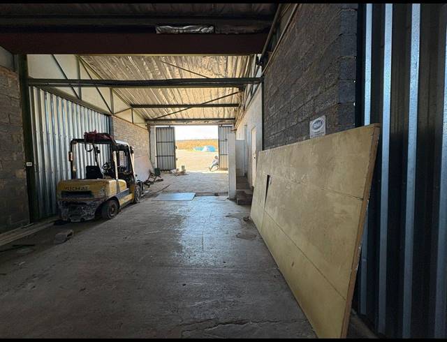 360M² WAREHOUSE TO LET IN INDUSTRIA NORTH